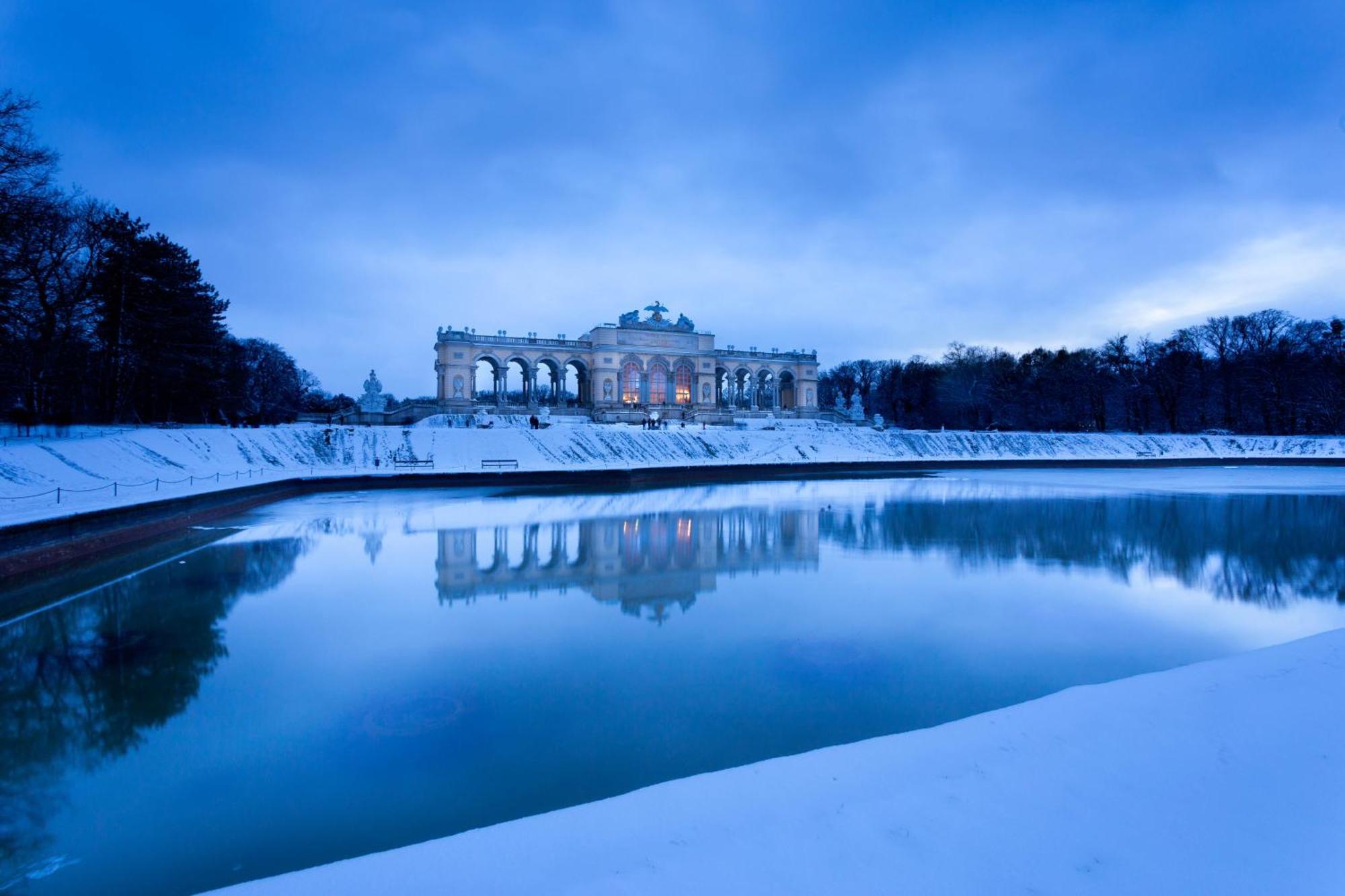 Regal Retreat Intimate Elegance Near Schoenbrunn Palace Wiedeń Zewnętrze zdjęcie